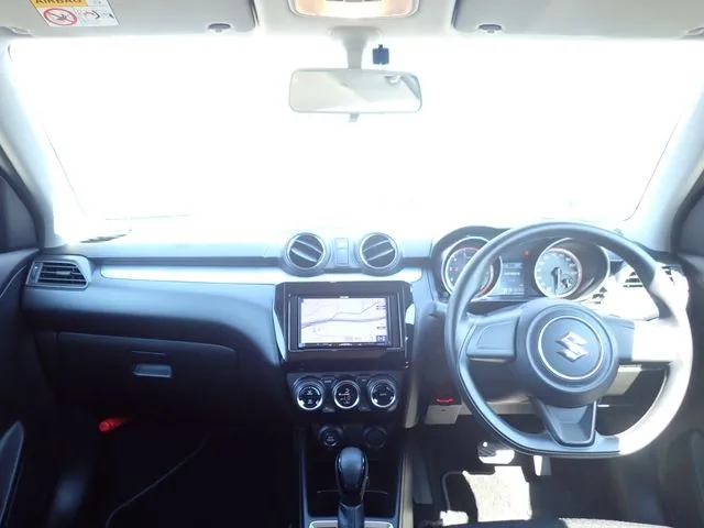 スズキ　スイフト