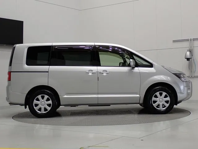 ミツビシ デリカ D:5 2WD