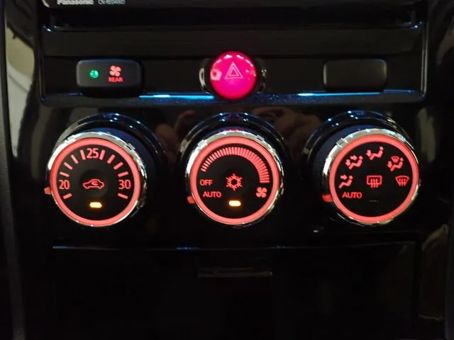 ミツビシ デリカ D:5 2WD