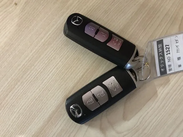 マツダ　アテンザ　セダン