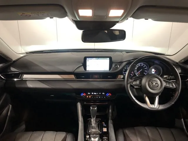 マツダ　アテンザ　セダン