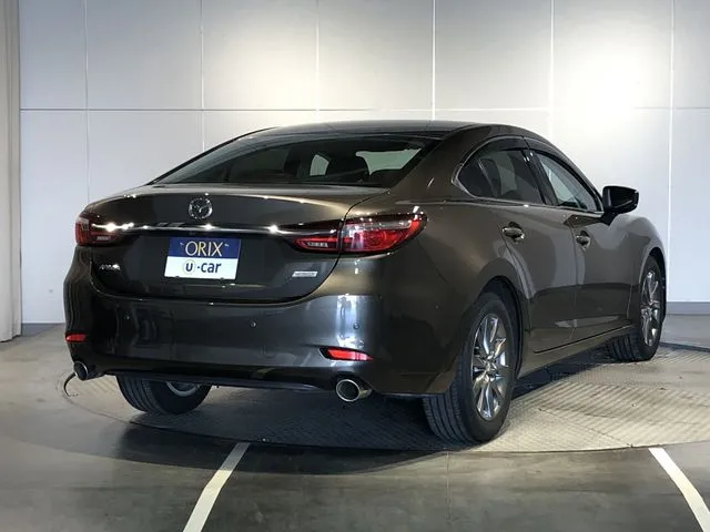 マツダ　アテンザ　セダン