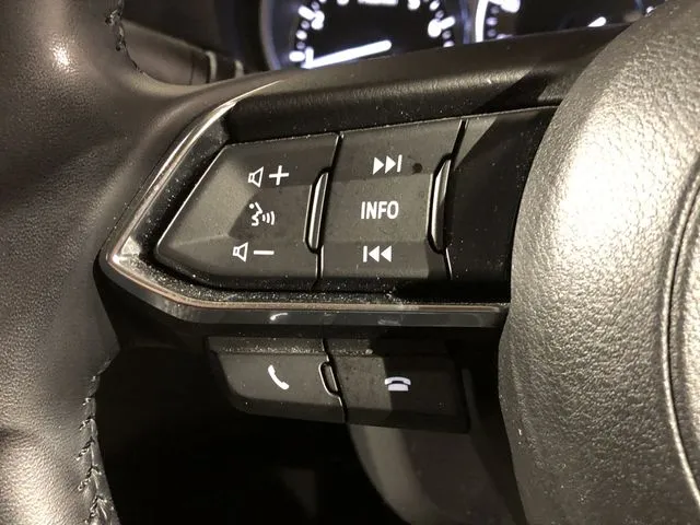 マツダ　アテンザ　セダン