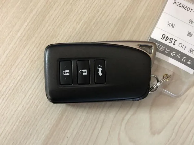 トヨタ　レクサス　ＮＸ３００ｈ