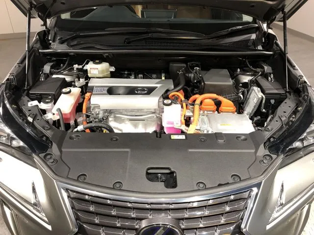 トヨタ　レクサス　ＮＸ３００ｈ