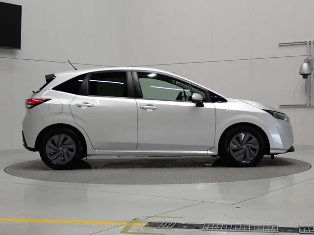 ニッサン　ノート