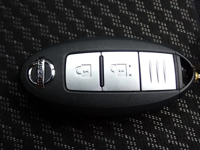 ニッサン　ノート