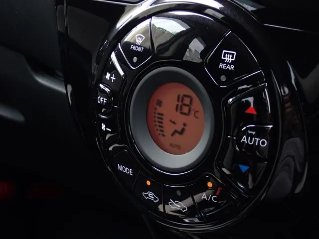 ニッサン　ノート