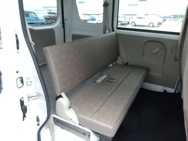 ニッサン　ＮＶ１００クリッパー