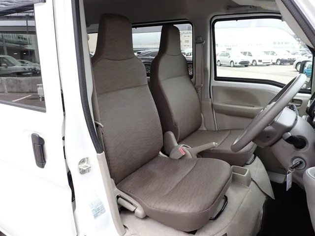 ニッサン　ＮＶ１００クリッパー