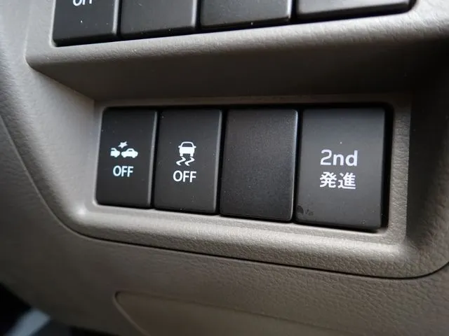 ニッサン　ＮＶ１００クリッパー