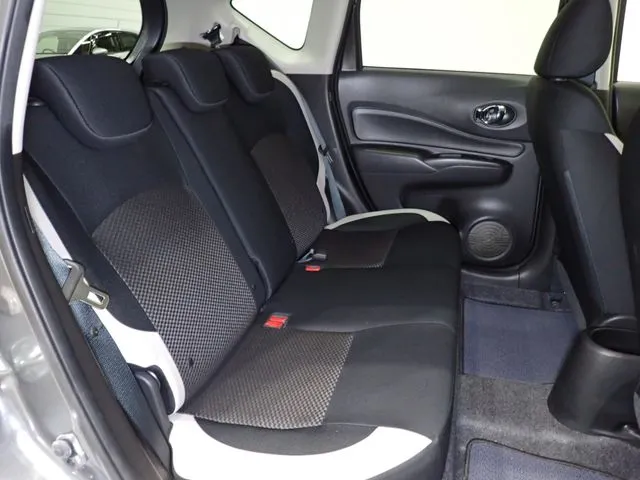 ニッサン　ノート