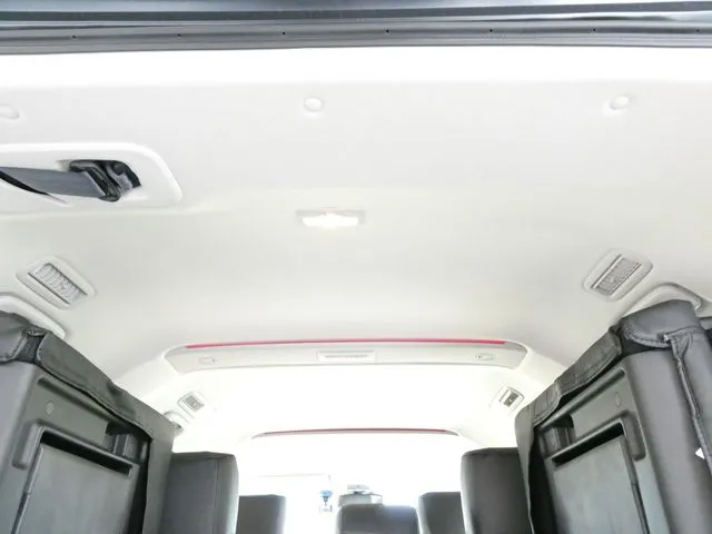 ミツビシ　デリカ　Ｄ：５　４ＷＤ