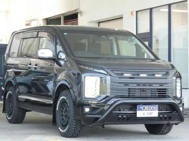 ミツビシ　デリカ　Ｄ：５　４ＷＤ