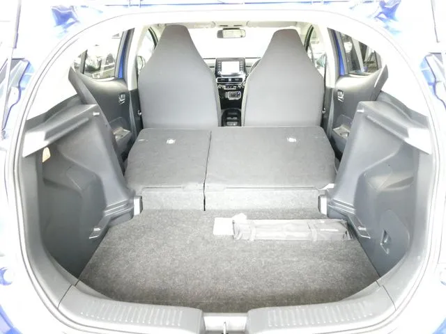 アクア（トヨタ）の車両写真