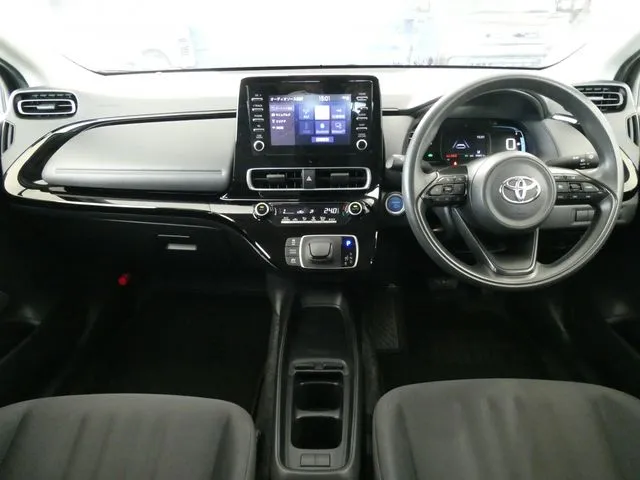 アクア（トヨタ）の車両写真