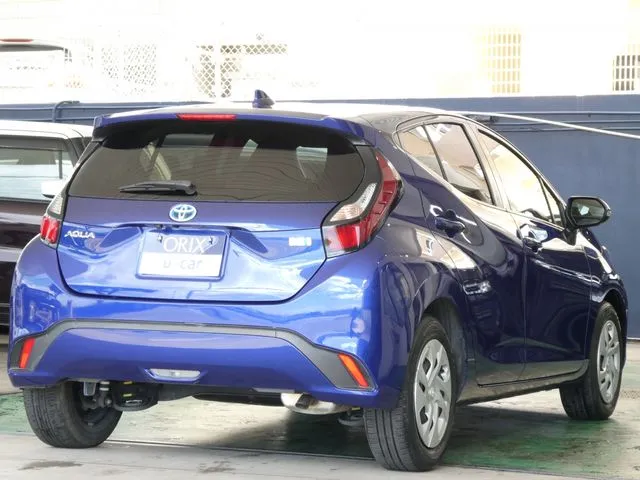 アクア（トヨタ）の車両写真