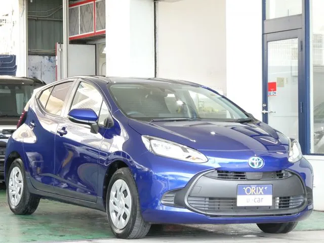 アクア（トヨタ）の車両写真