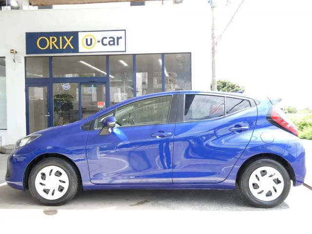 アクア（トヨタ）の車両写真