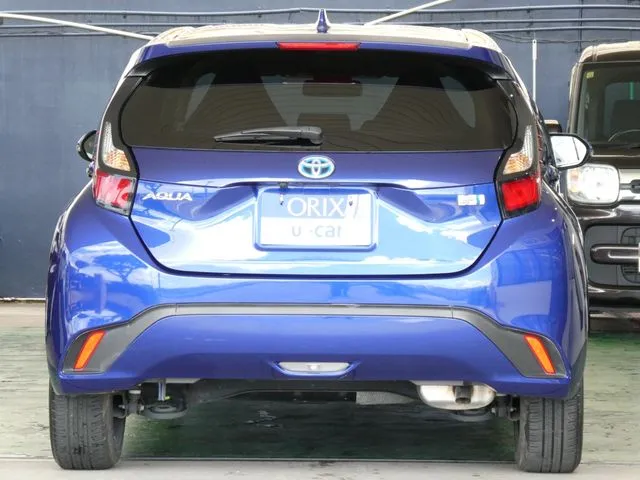 アクア（トヨタ）の車両写真