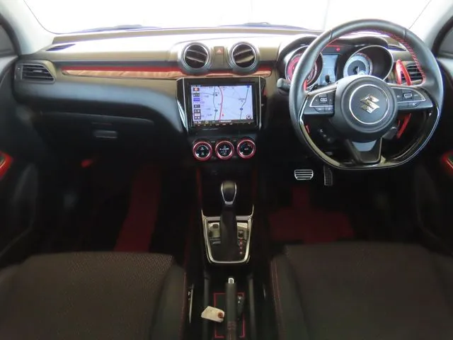 スイフト（スズキ）の車両写真