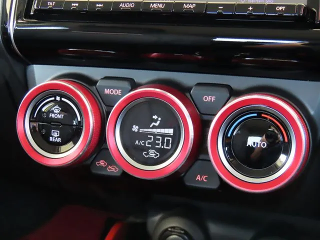 スイフト（スズキ）の車両写真