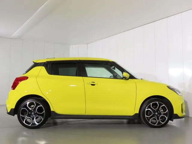 スイフト（スズキ）の車両写真