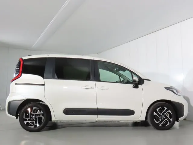 トヨタ　シエンタ