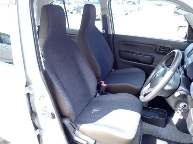 キャロル（マツダ）の車両写真