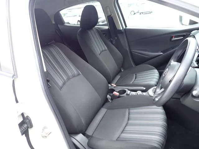 マツダ　ＭＡＺＤＡ２