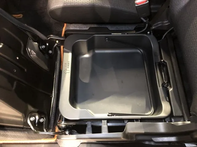 スズキ　スペーシア　ギア