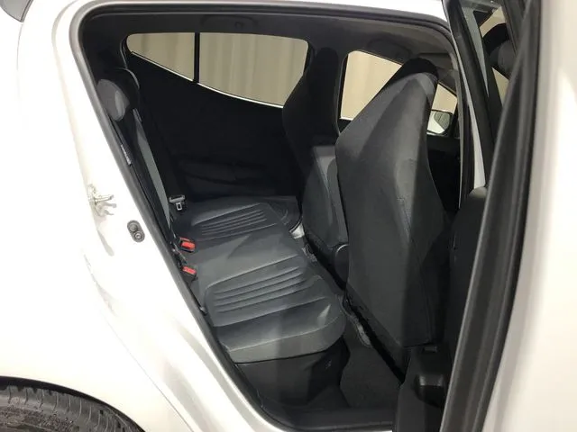 トヨタ　アクア