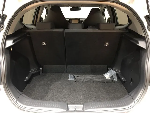 トヨタ　アクア