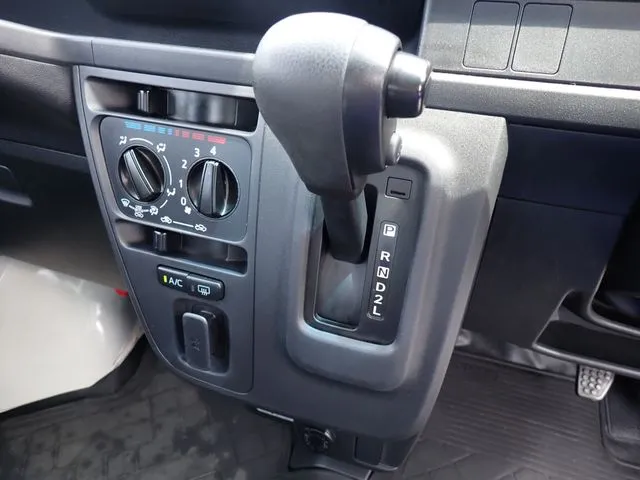 ダイハツ　ハイゼットカーゴ