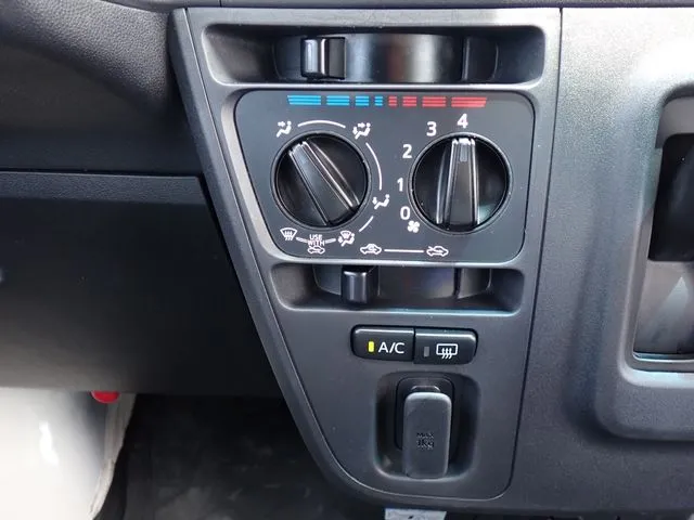 ダイハツ　ハイゼットカーゴ