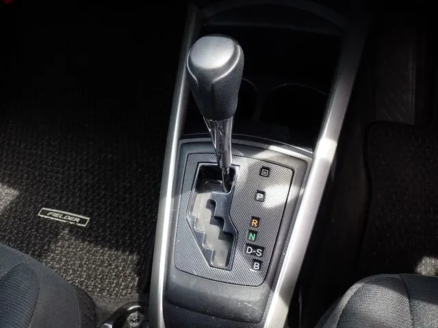 トヨタ　カローラフィールダー