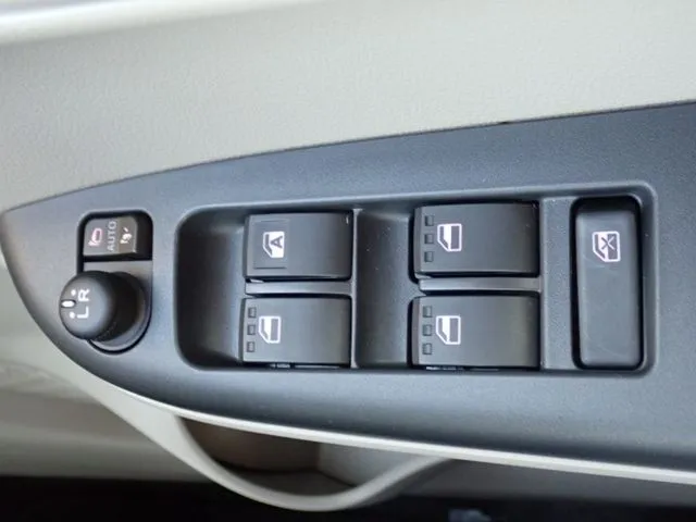 ブーン（ダイハツ）の車両写真