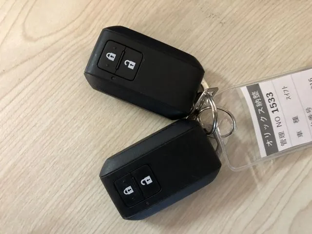 スズキ　スイフト　４ＷＤ