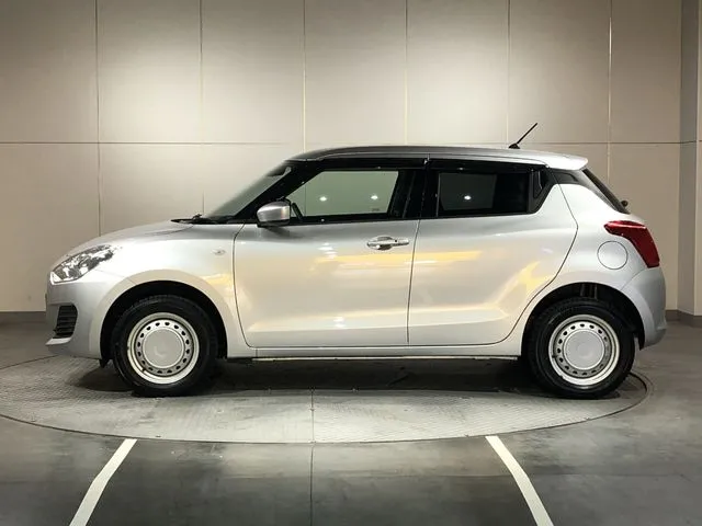スズキ　スイフト　４ＷＤ