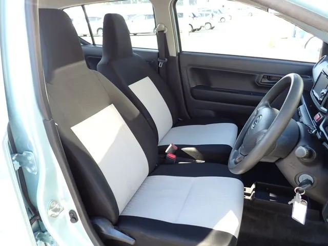 ダイハツ ミラ イース