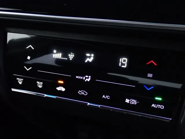 ホンダ　グレイス　ハイブリッド