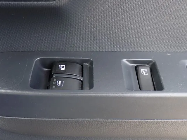 ダイハツ　ミラ　イース