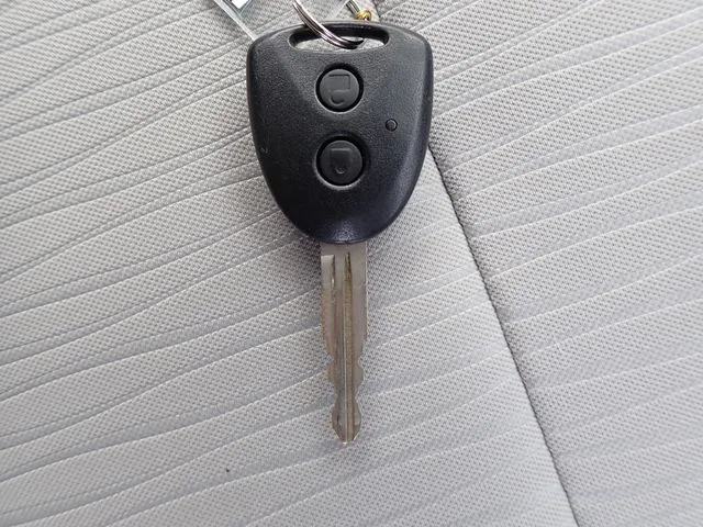 ダイハツ　ミラ　イース