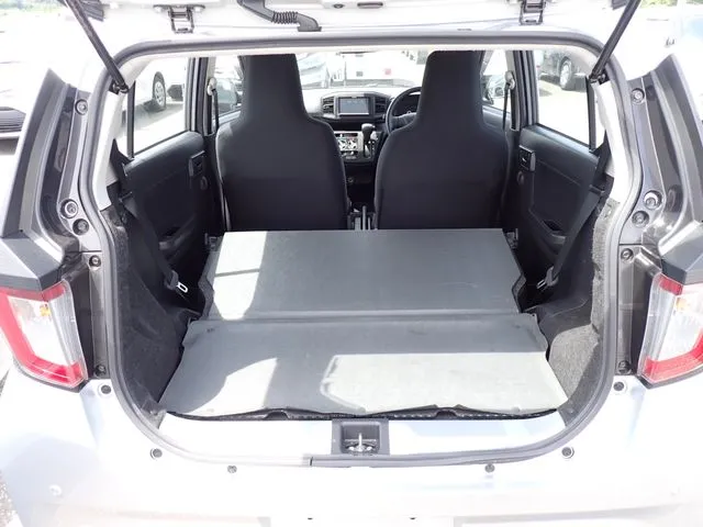 ダイハツ　ミラ　イース