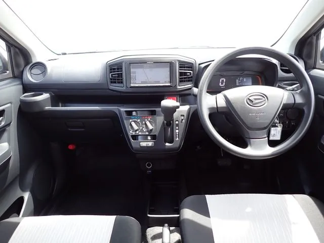 ダイハツ　ミラ　イース