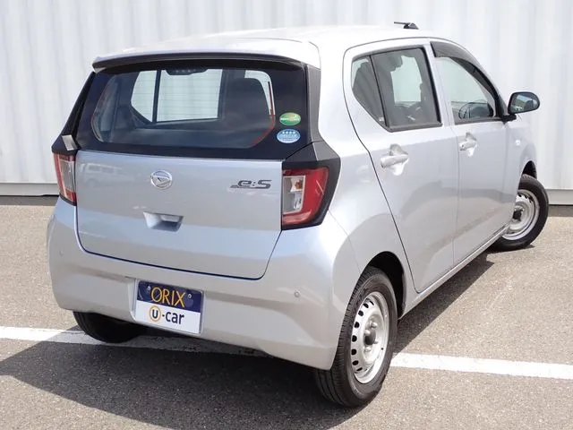 ダイハツ　ミラ　イース