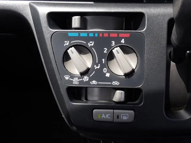 ダイハツ　ミラ　イース