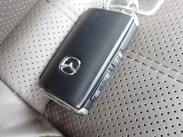 マツダ　ＭＡＺＤＡ６　セダン