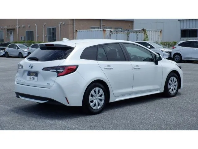 カローラ ツーリング ハイブリッド(トヨタ)の車両写真