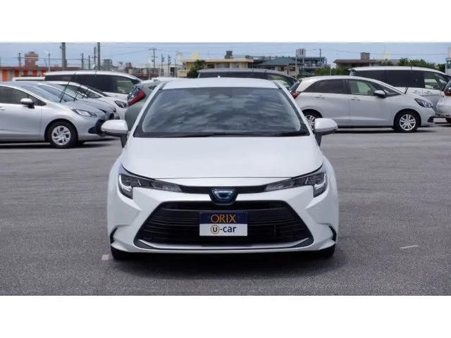 カローラ ツーリング ハイブリッド(トヨタ)の車両写真